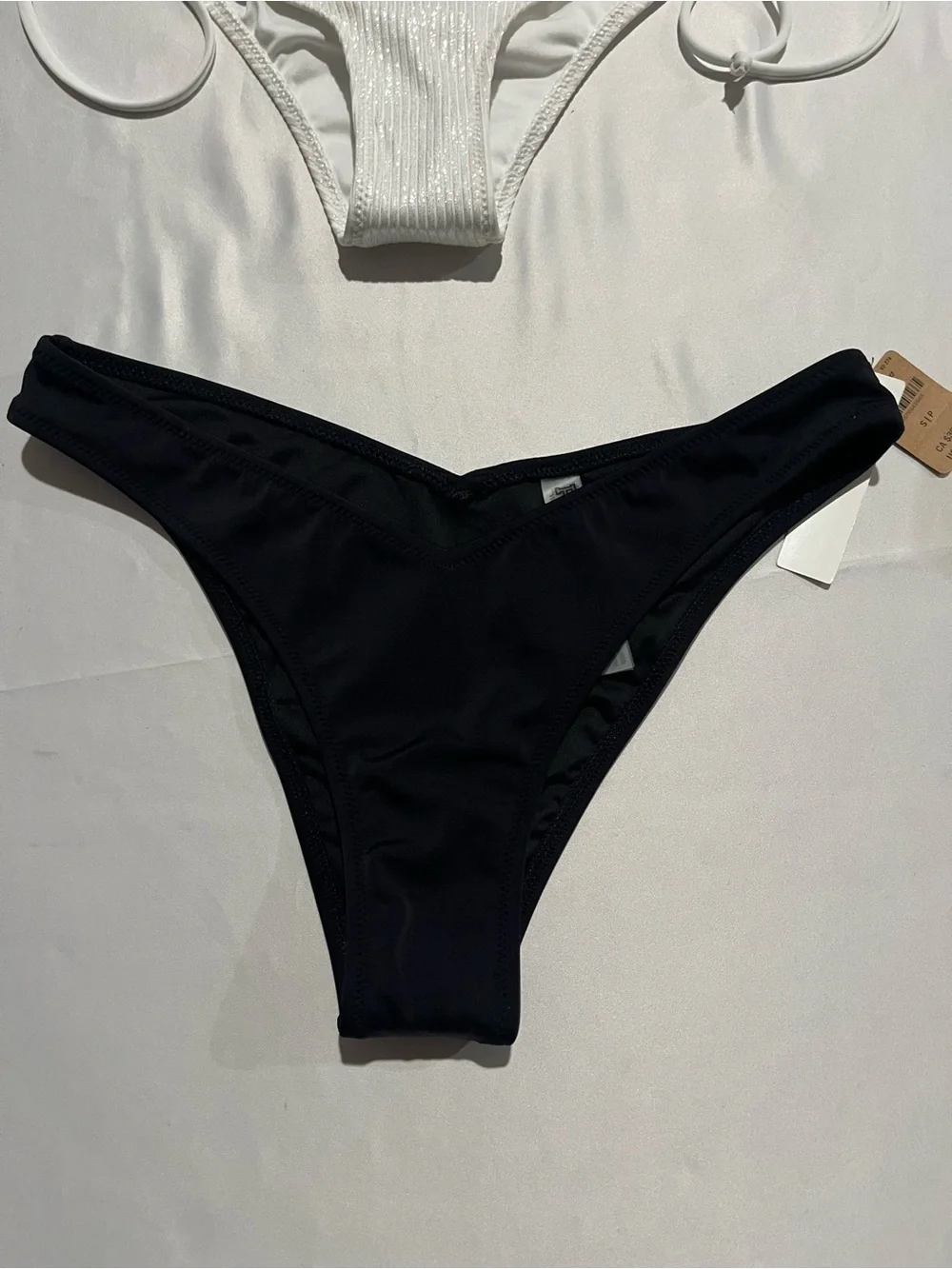 New Victoria’s Secret Pink, bikini bottoms plus a free gift size small